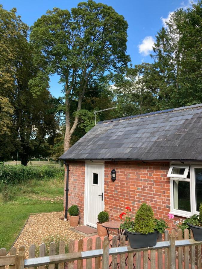 Hunters Moon B&B Tidworth Eksteriør billede