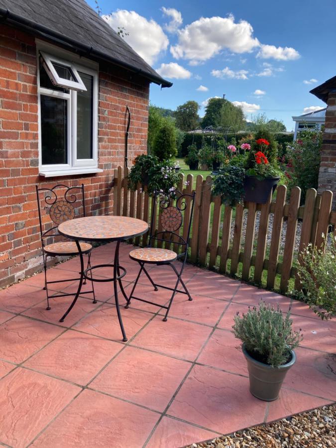 Hunters Moon B&B Tidworth Eksteriør billede